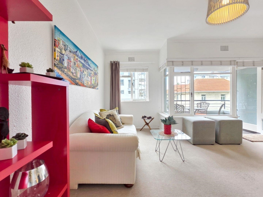 To Let 1 Bedroom Property for Rent in Sea Point Western Cape